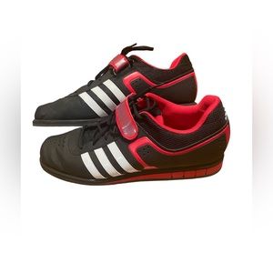 Adidas Powerlift.